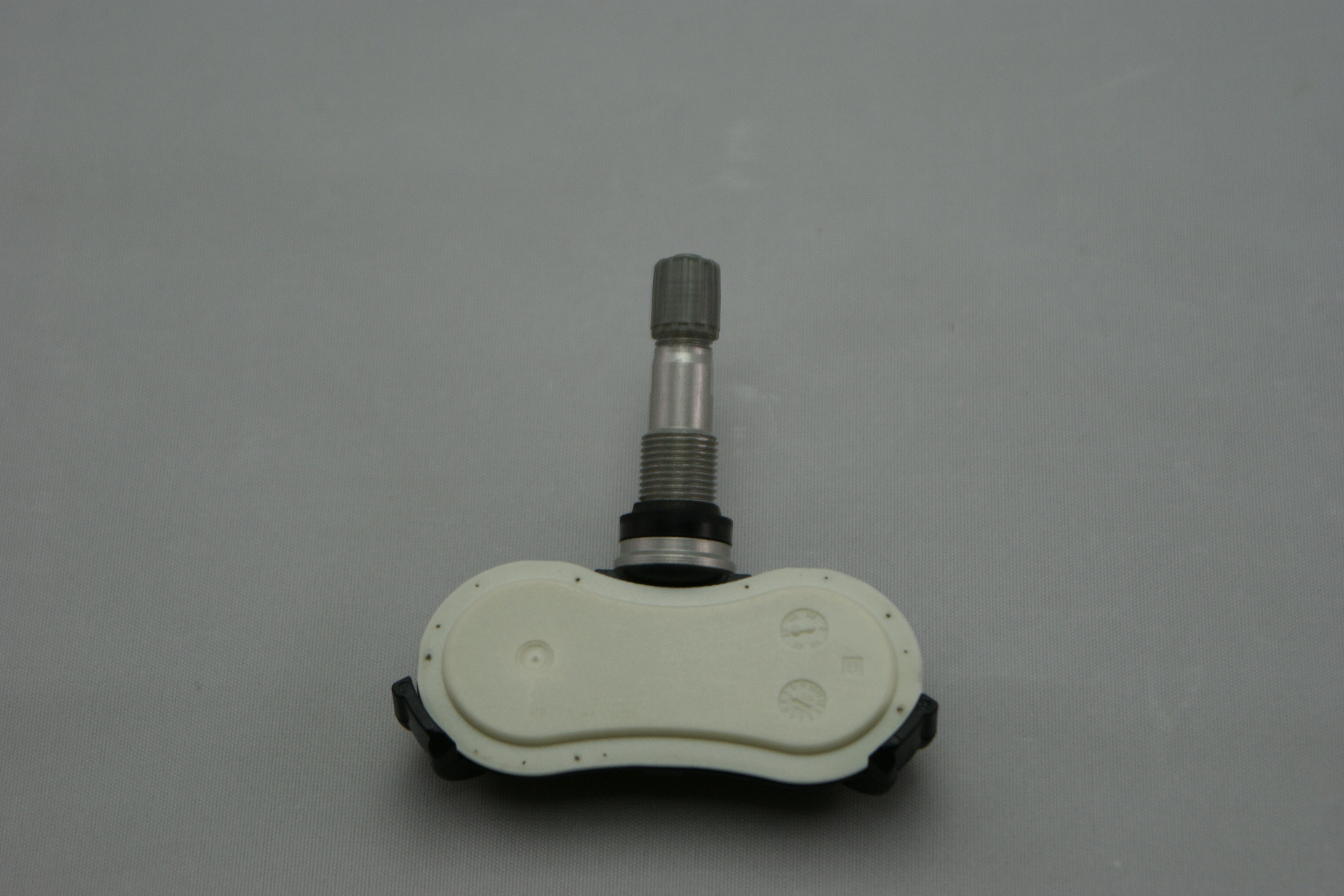 Genuine Toyota Tire Pressure Monitor Valve 42607-06011 - OEM Spare Replacement
